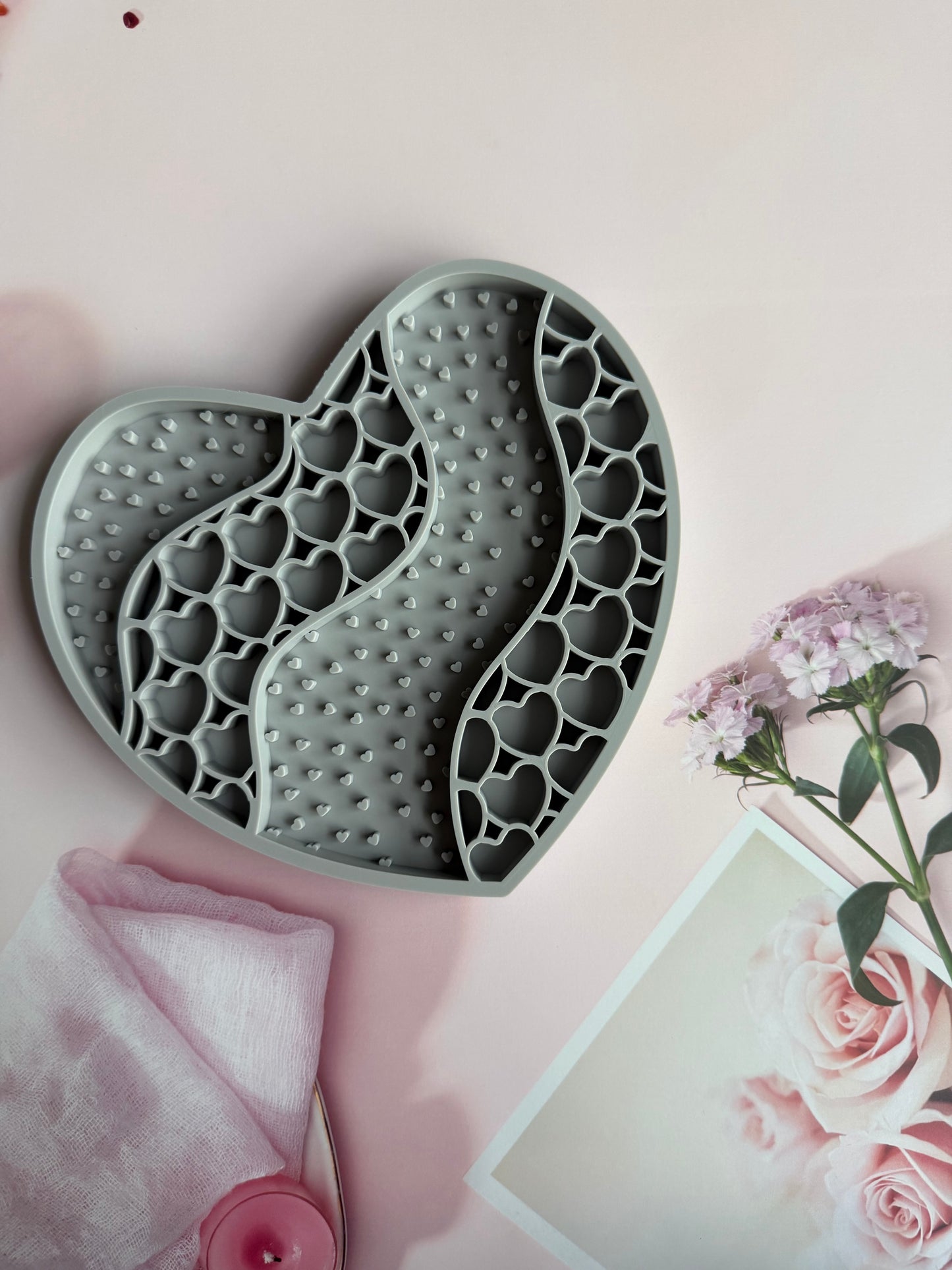 Sweetheart Slow Pet Feeder